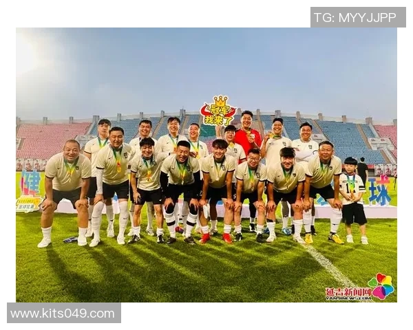 热血绿茵奋勇拼搏这就是足球球不落地精神永不言弃